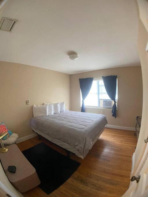 Private One-Bedroom 8 -Directly Across From Beach เซนต์พีทบีช ภายนอก รูปภาพ